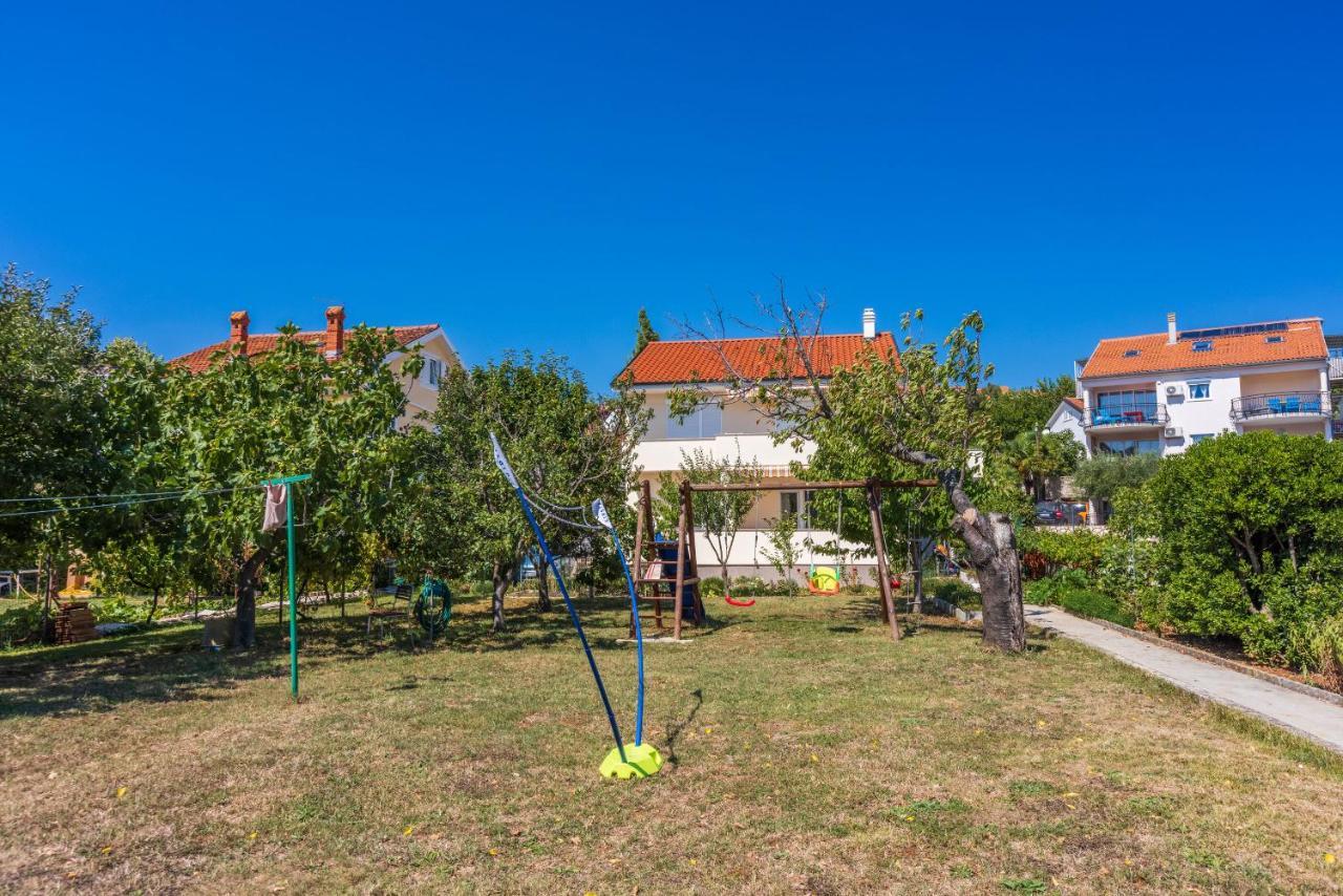 Apartments Star By The Sea Čižići Exteriör bild